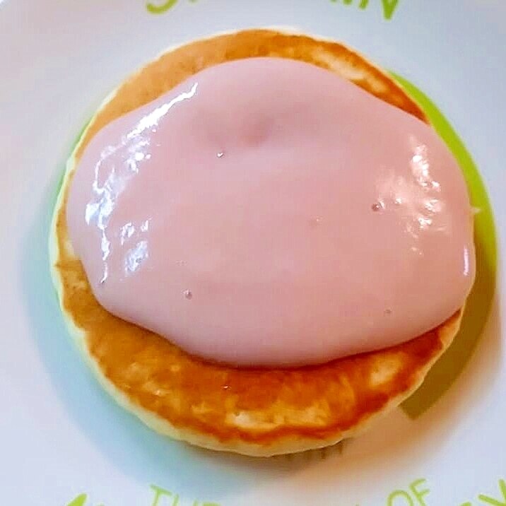 苺ジョアクリームのパンケーキ